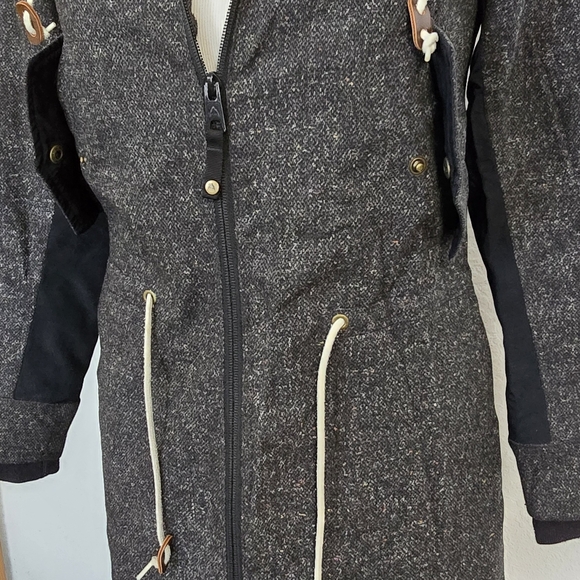 Burton Charcoal Jacket - Picture 6 of 10